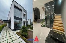 آسانسور، سکوتی که حرکت میکند آسانسور، سکوتی که حرکت میکند