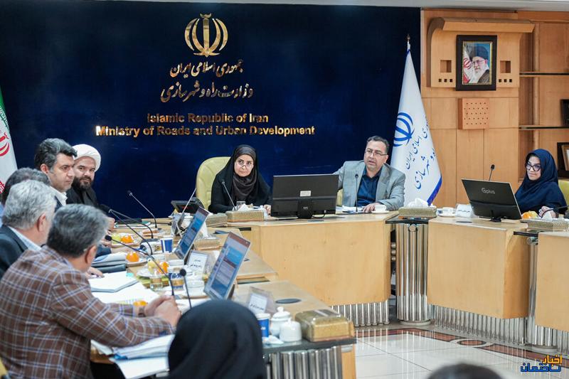 تأکید وزیر راه بر تبیین اولویت های صندوق ملی مسکن