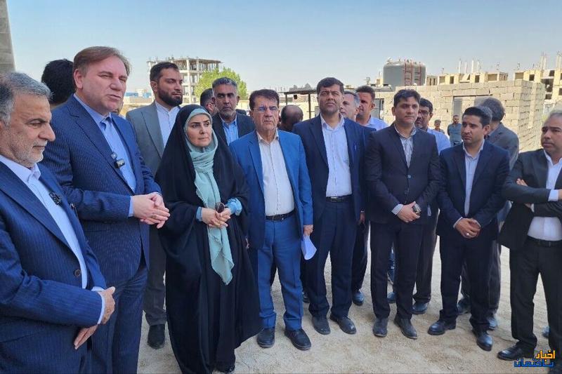 بازدید وزیر راه از پروژه های مسکن و بیمارستان بوشهر بازدید وزیر راه از پروژه های مسکن و بیمارستان بوشهر